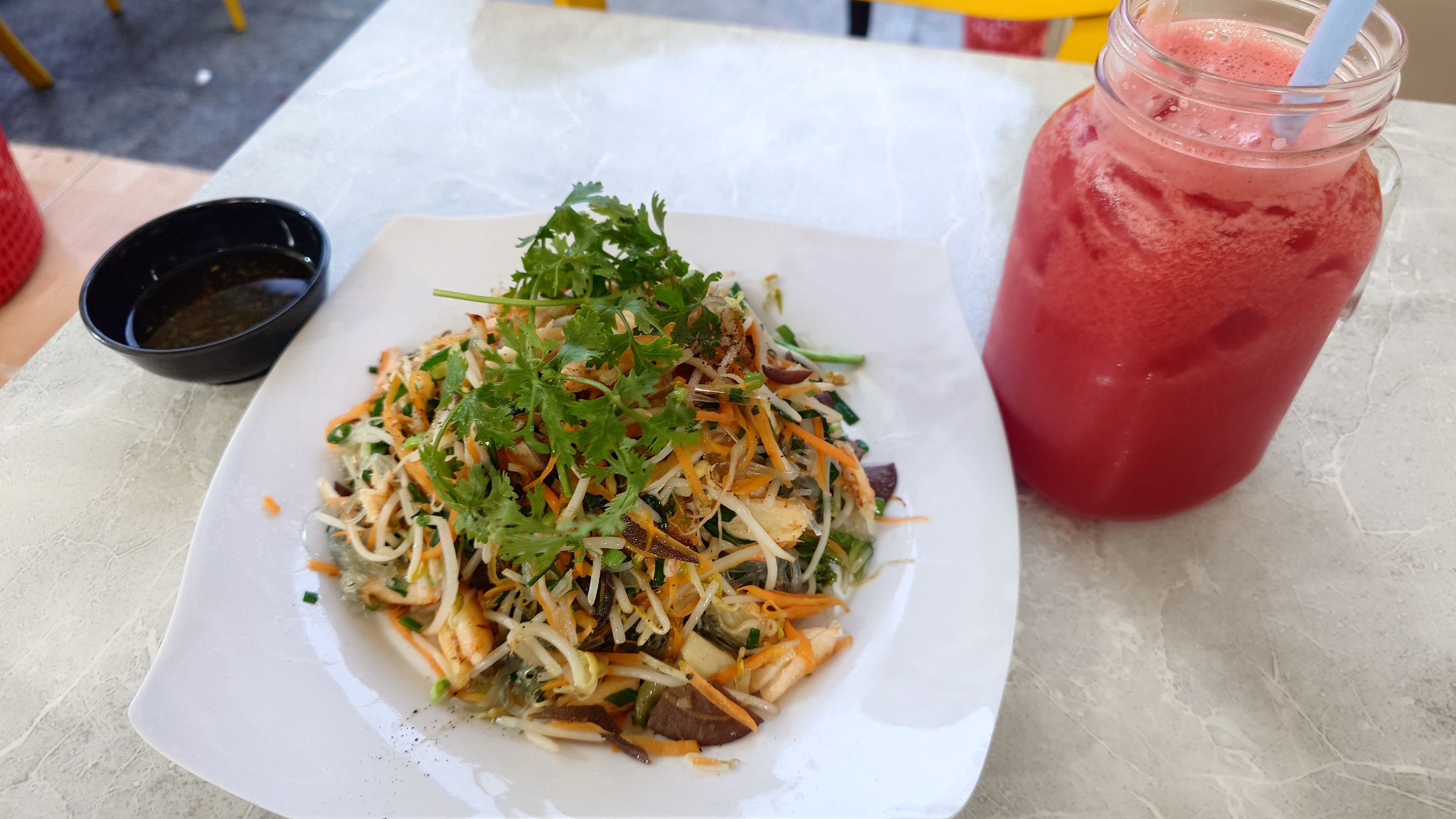 Stir-fried glass noodles with crab