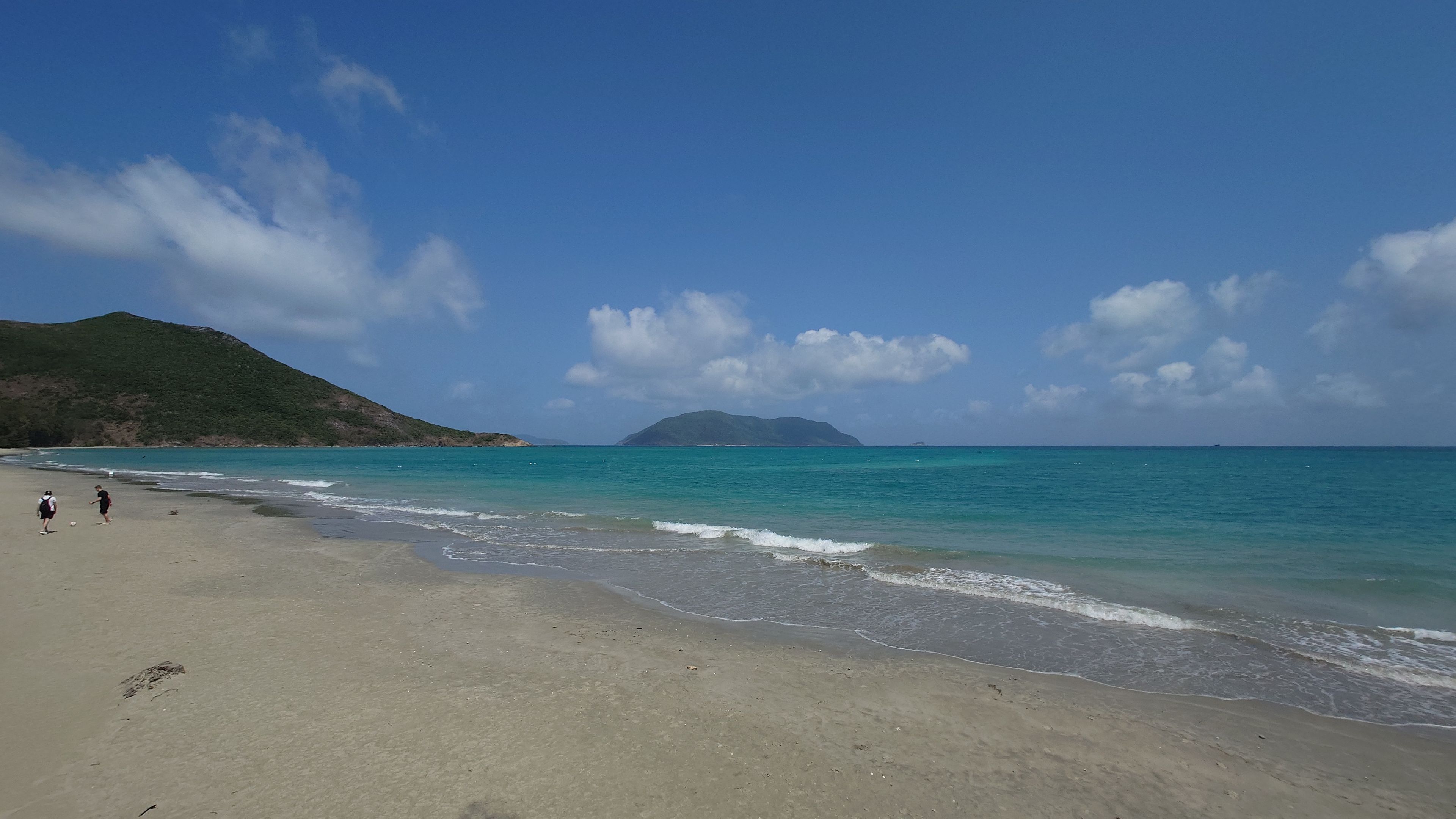 ロイボイビーチ