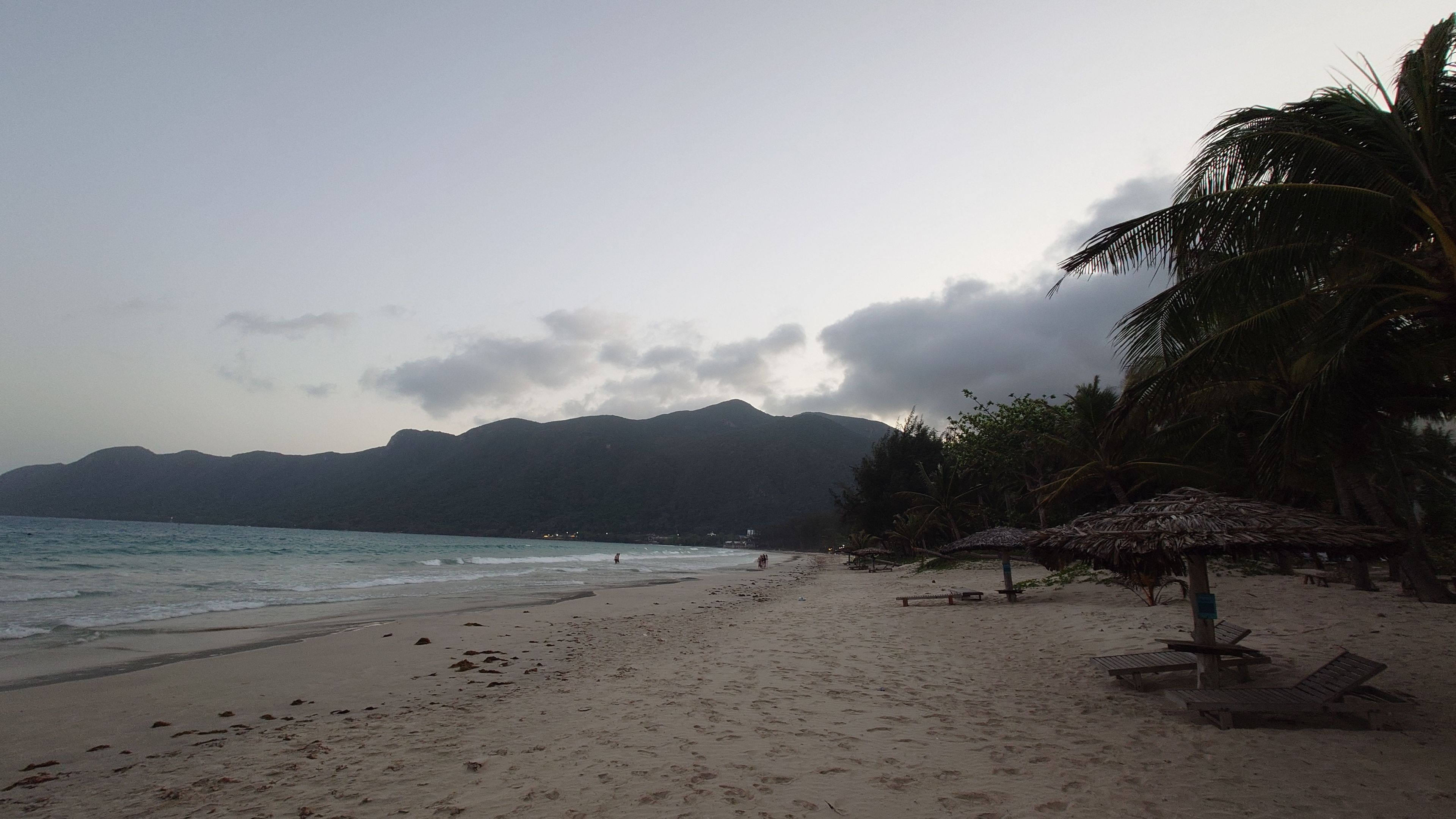 夕刻のアンハイビーチ