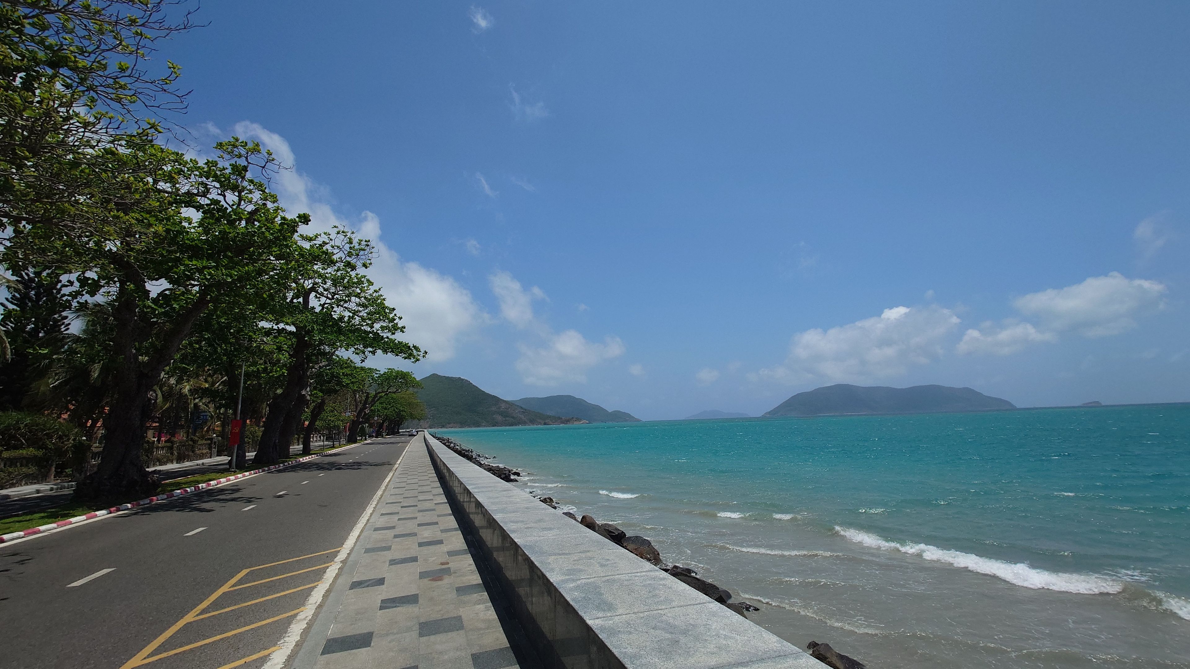 アンハイ・ロイボイビーチ海岸線コース