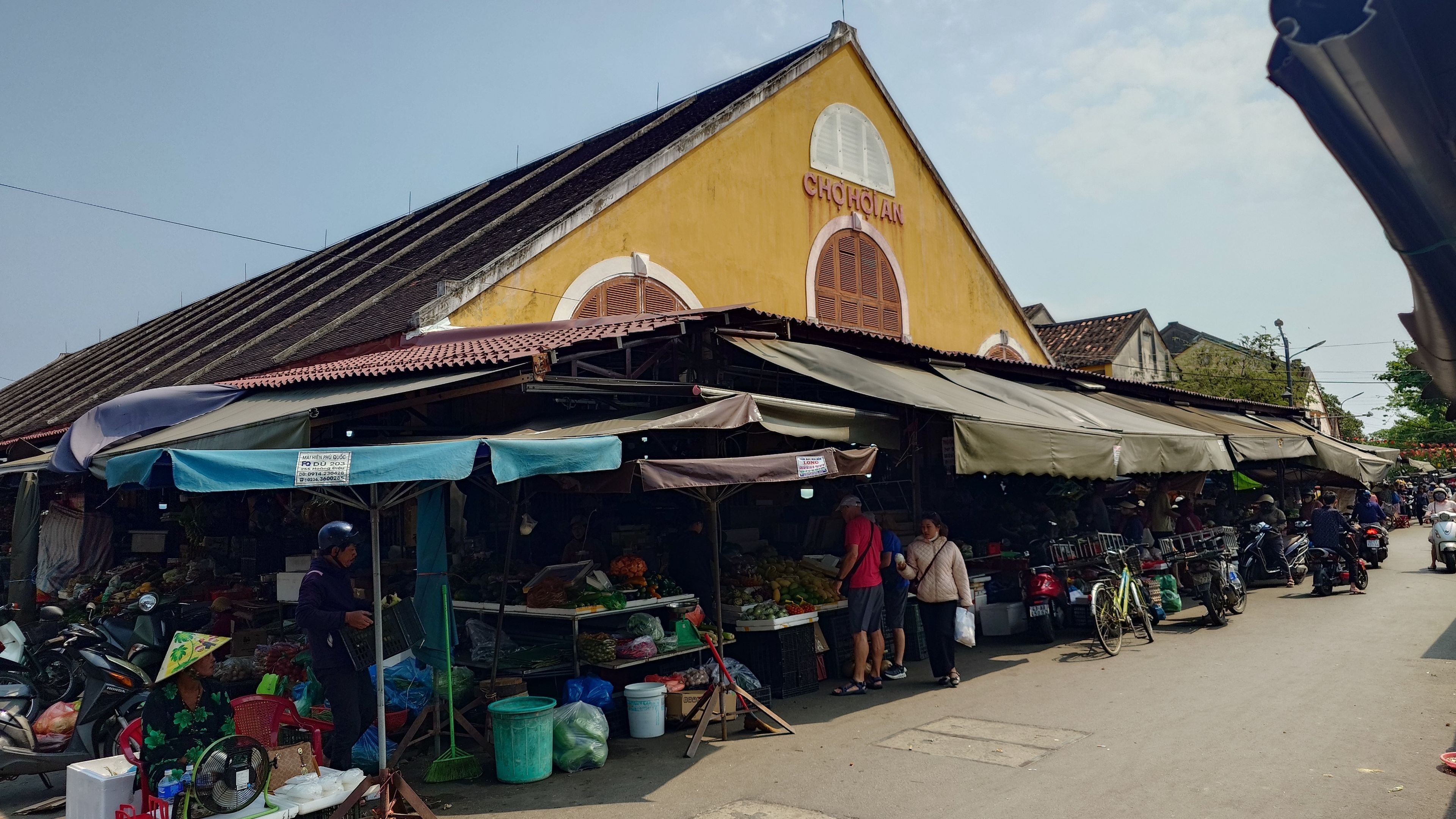 ホイアン市場の外観