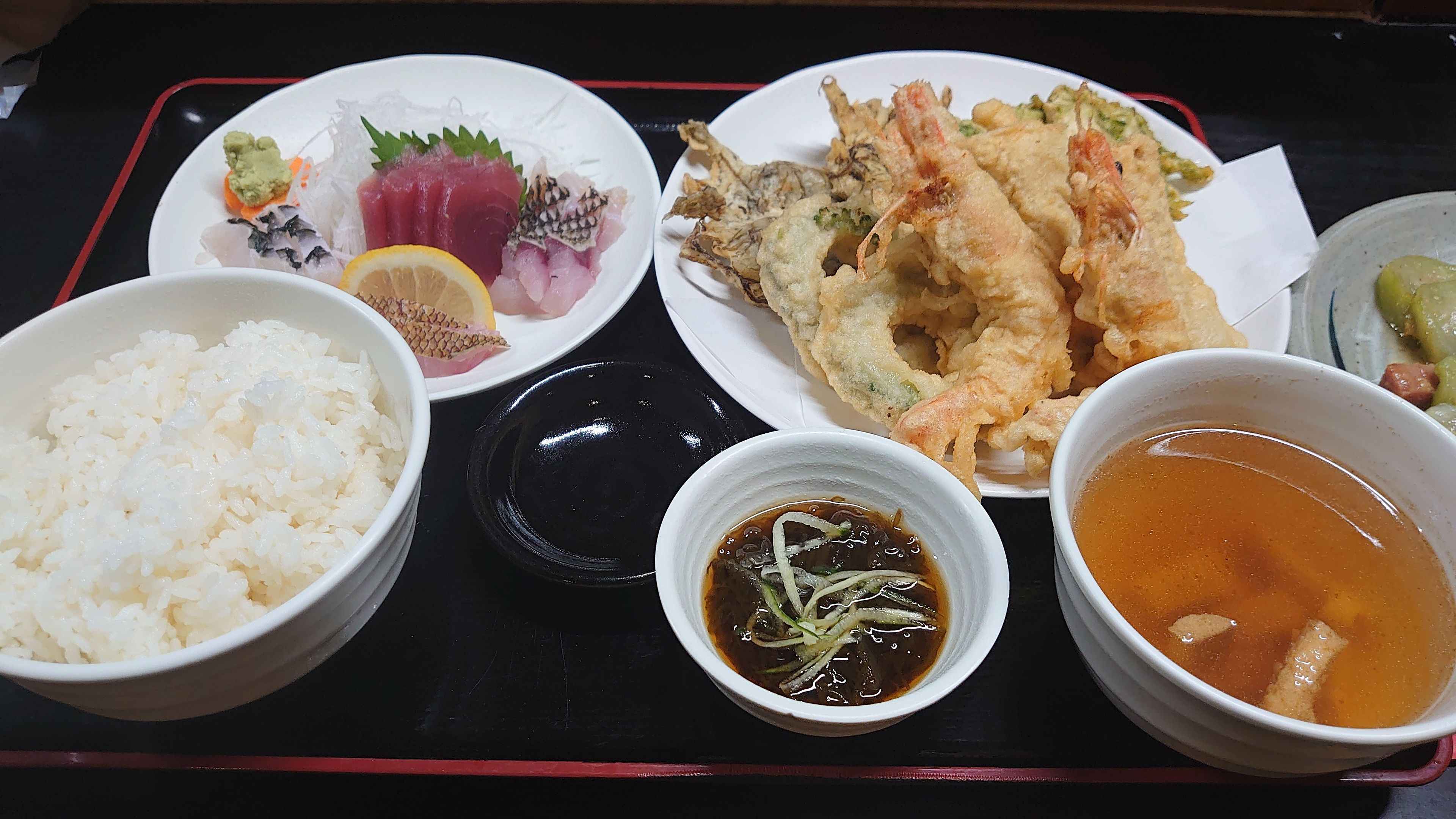 波路 (Namiji) - 久米島の新鮮な海の幸