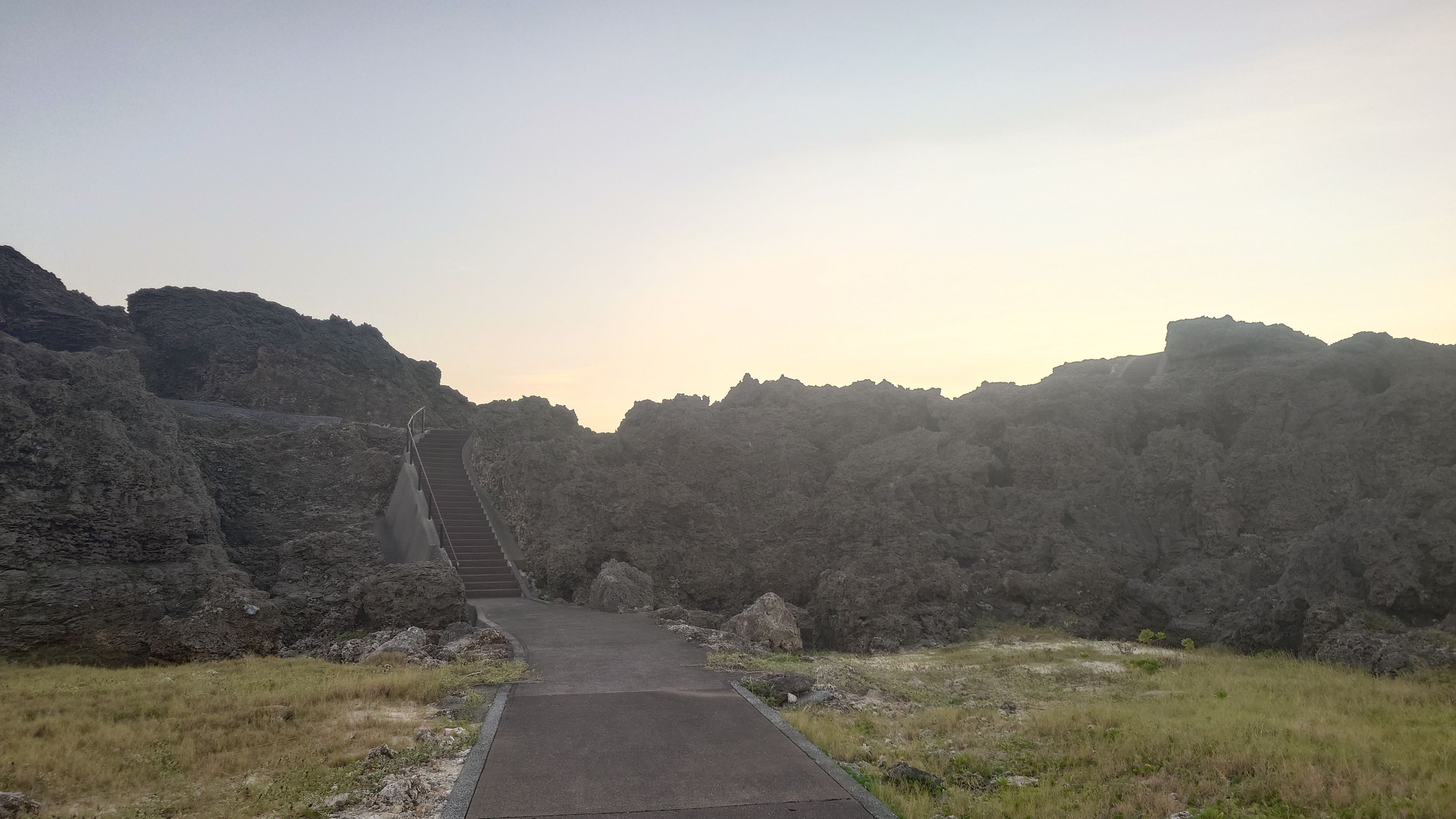 夕暮れのビドウ遊歩道