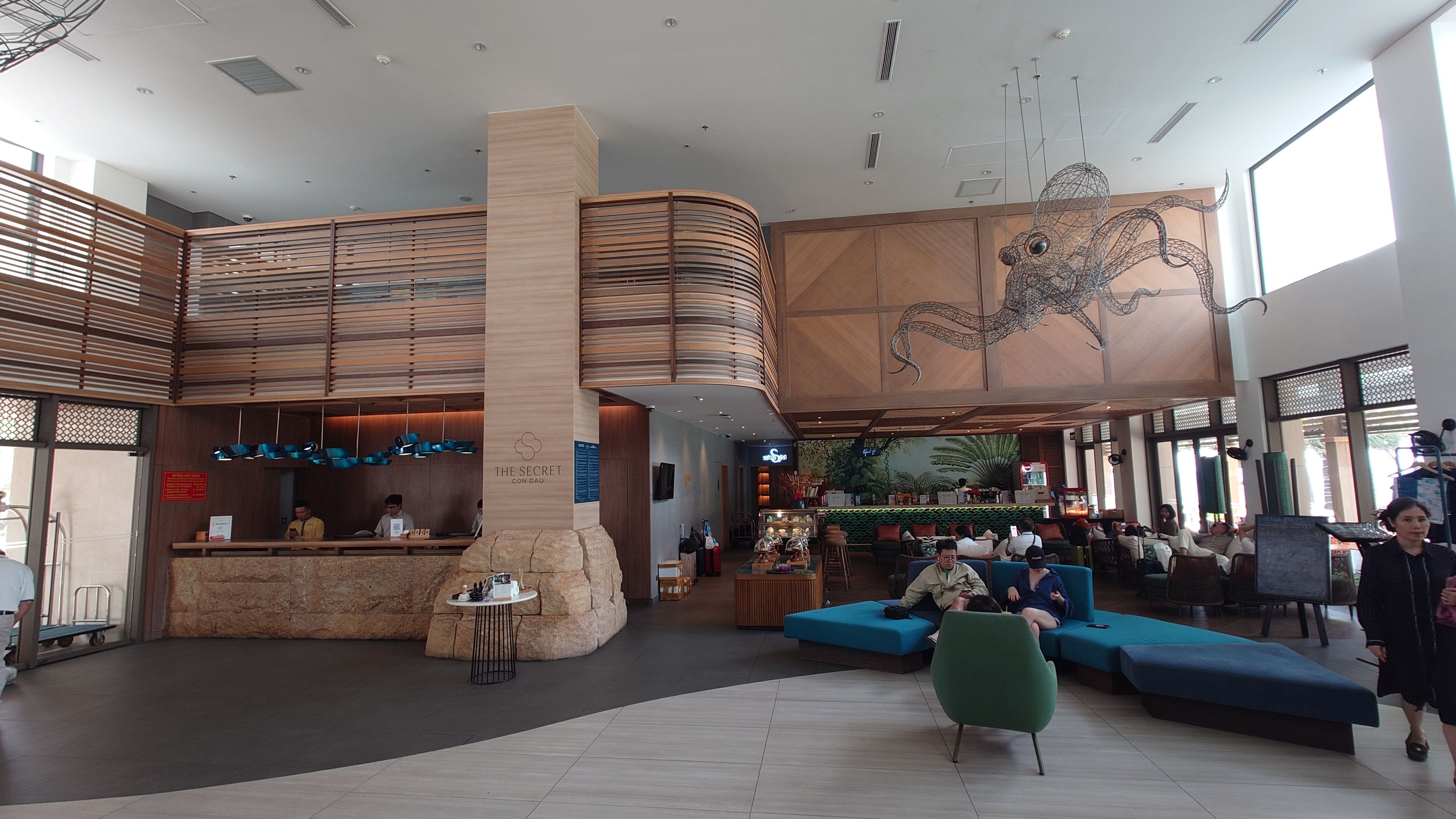 ザ シークレット コンダオ：洗練されたデザインのフロント・レセプション