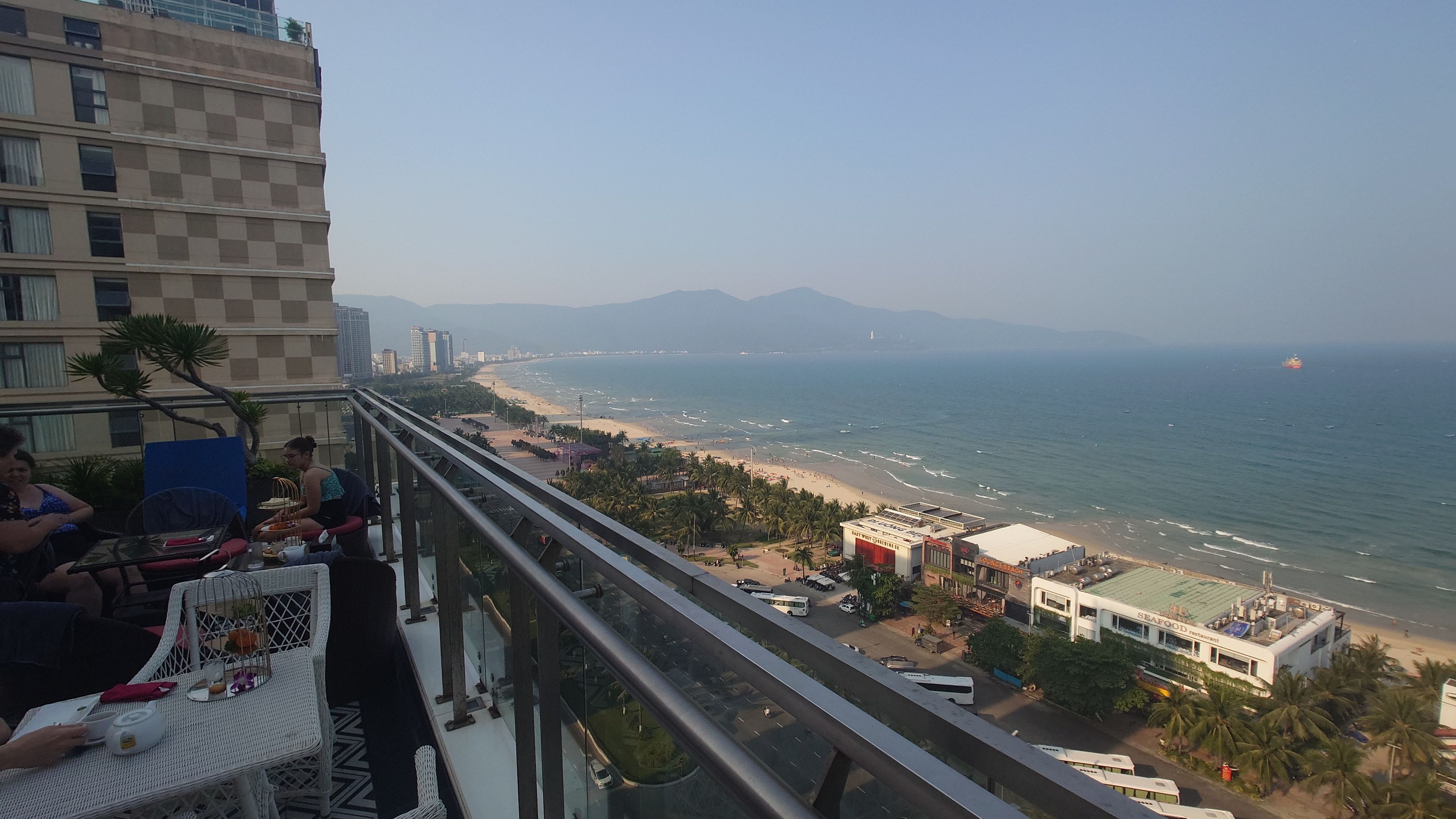 Unobstructed ocean view from the rooftop sky bar
