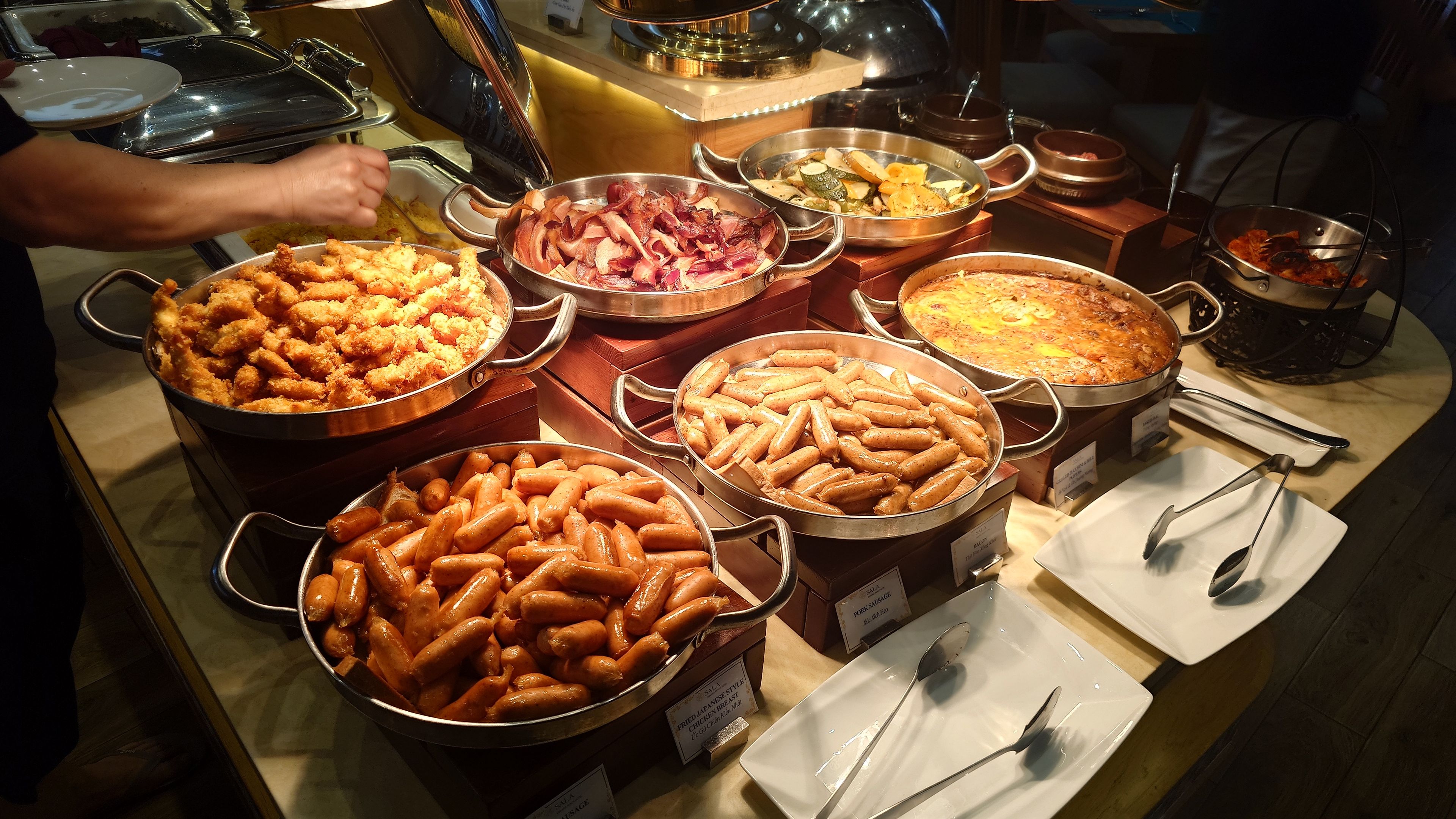 Breakfast buffet hot dishes