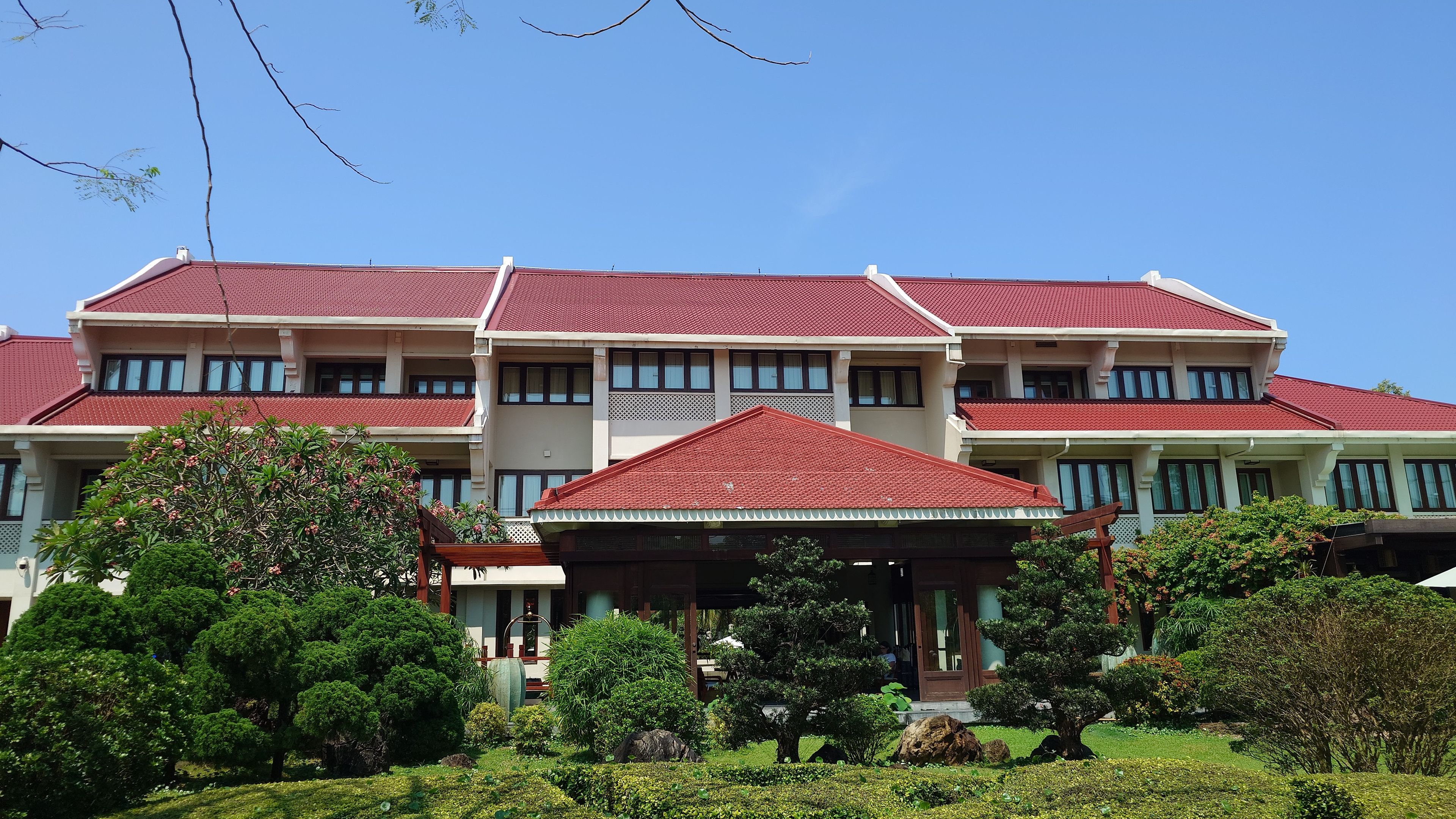 Almanity Hoi An Resort & Spa Entrance