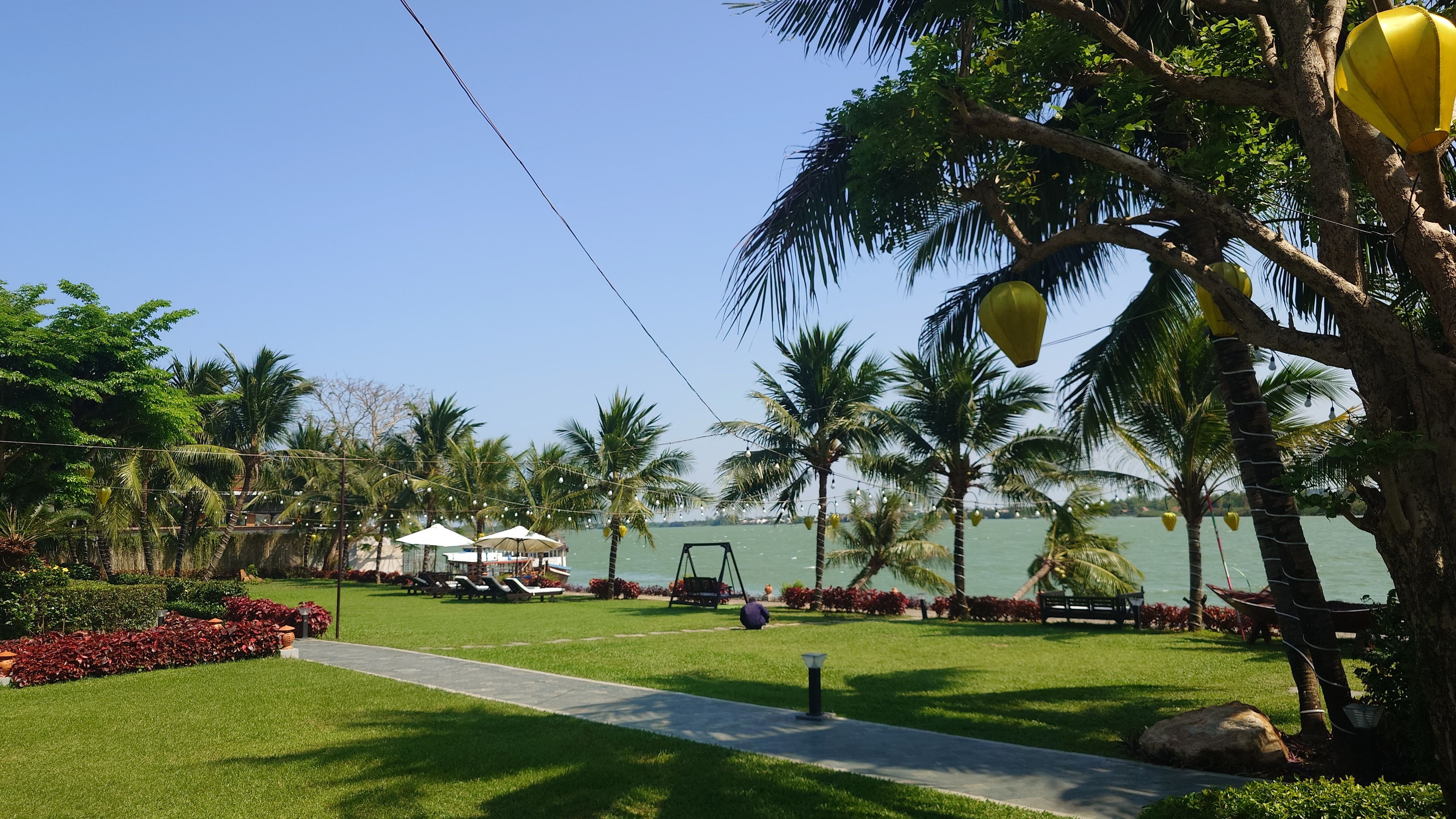 Bel Marina Riverside Garden