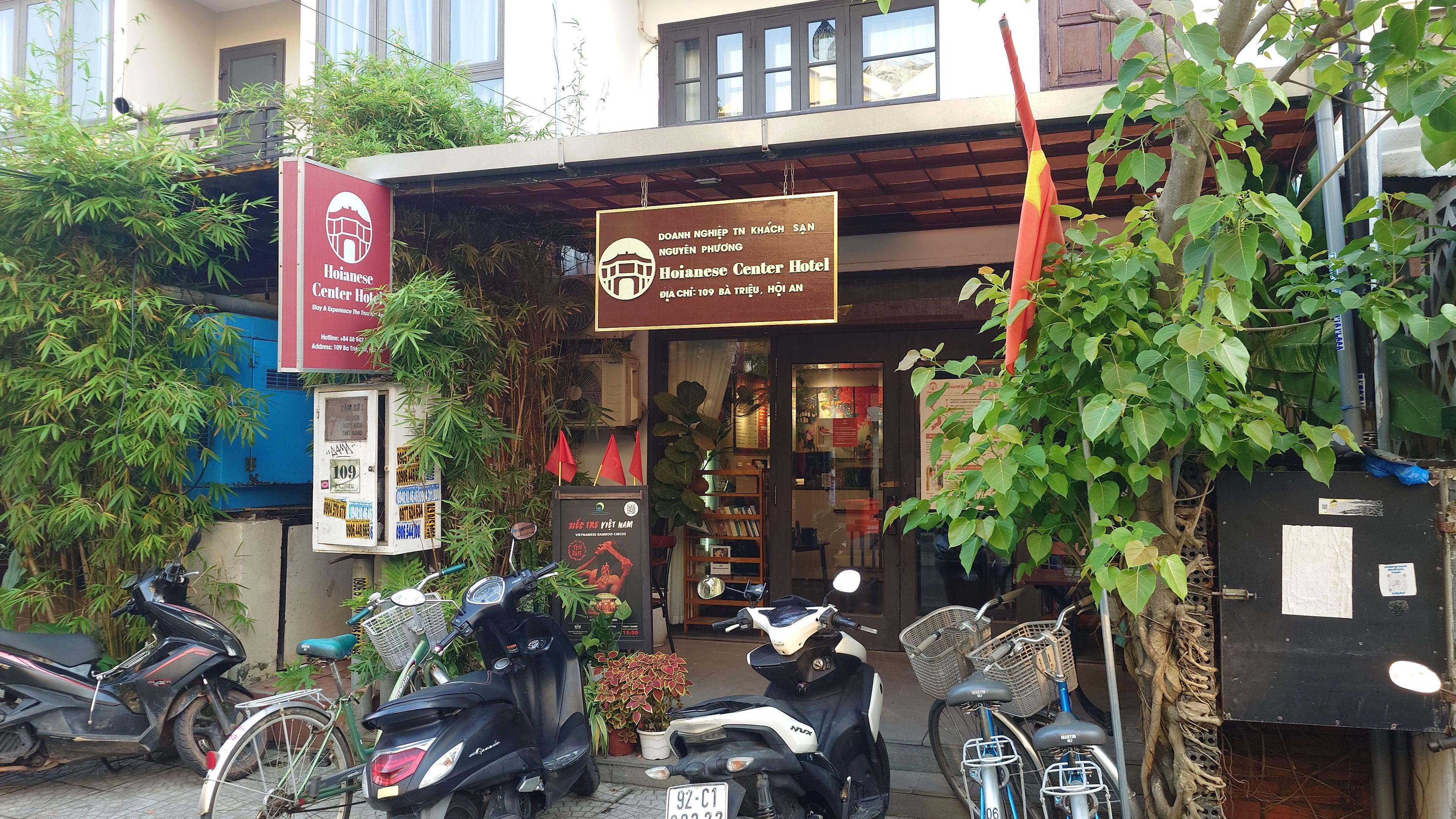 First Hoianese Center Hotel Entrance