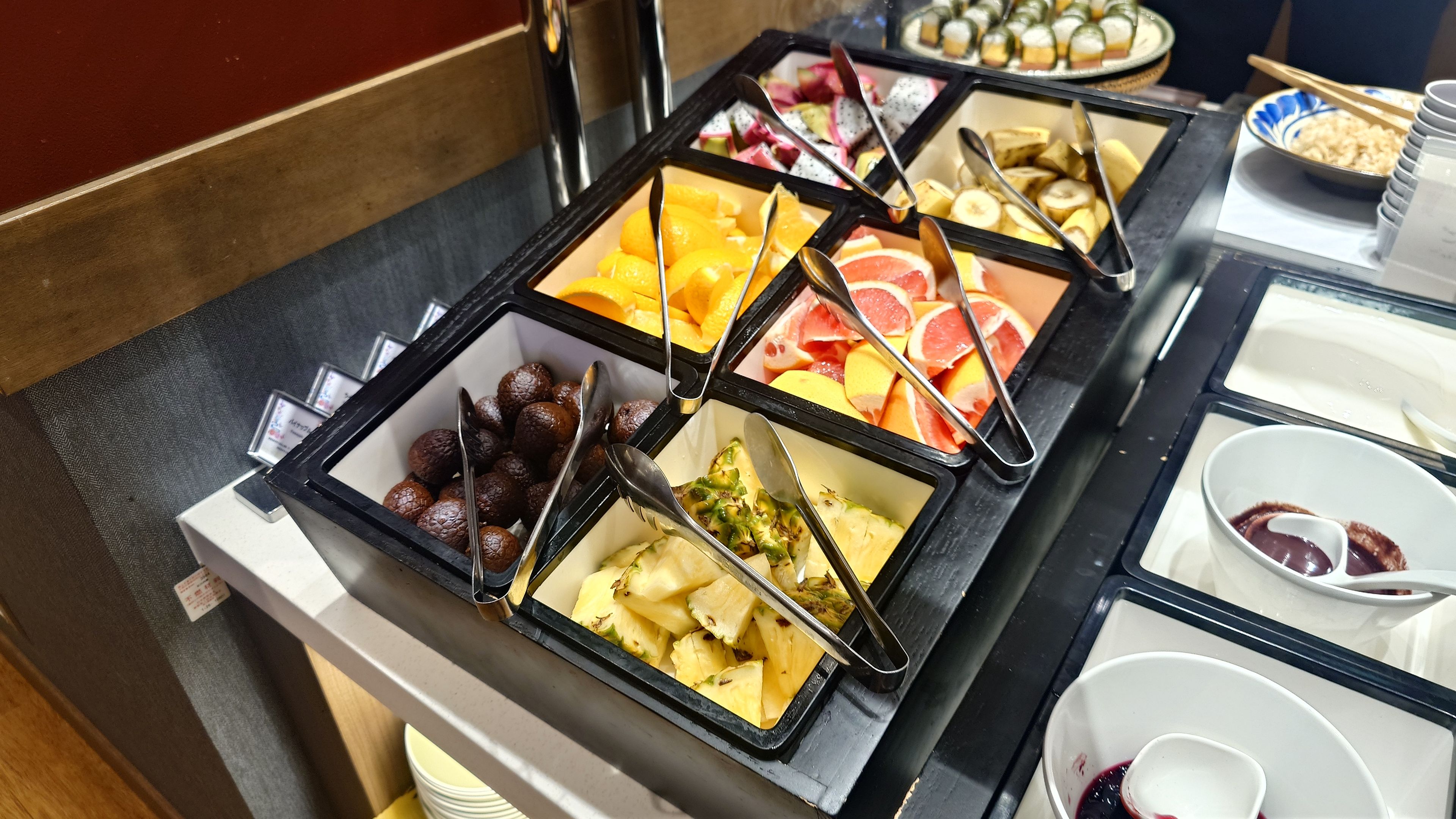 Fresh tropical fruits at Hotel Monterey La Soeur Naha breakfast buffet